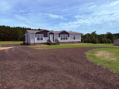 Discover your perfect starter home, vacation getaway, or - photo 1