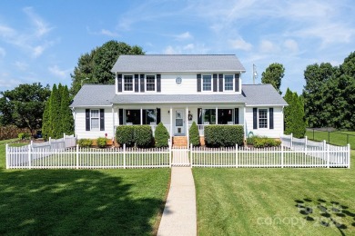 Lake Home ActiveUnderContr in Norwood, North Carolina