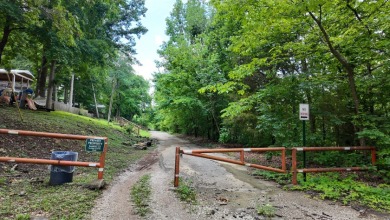 3 BR - 2 BA in a PRIME location at ROUGH RIVER LAKE!! - photo 39