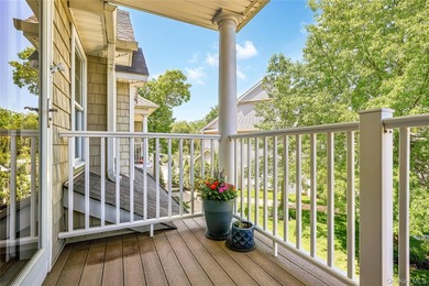 Welcome to easy, low-maintenance living in this beautifully - photo 12