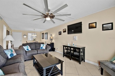This versatile coastal two bedroom/2 bathrooms retreat offers - photo 17