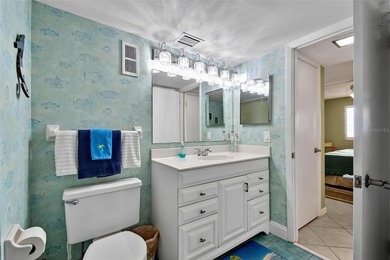 This versatile coastal two bedroom/2 bathrooms retreat offers - photo 30