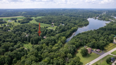 3 BR - 2 BA in a PRIME location at ROUGH RIVER LAKE!! - photo 3