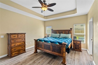 Looking to make your move to the highly desirable Bay Ridge - photo 17