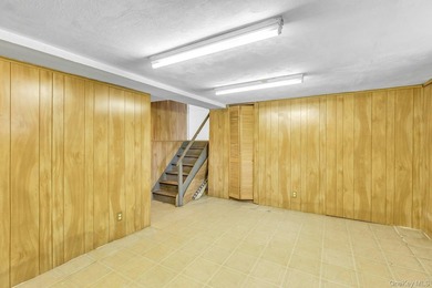 Nestled on a well-maintained property in a desirable West - photo 29
