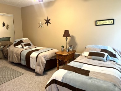 3 BR - 2 BA in a PRIME location at ROUGH RIVER LAKE!! - photo 16