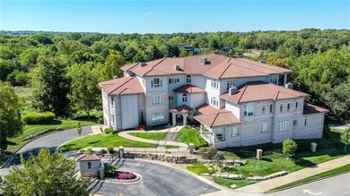 This beautiful ranch-style condo in Altamira offers true