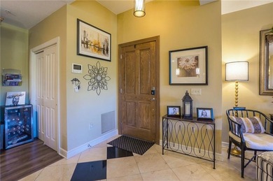 This beautiful ranch-style condo in Altamira offers true