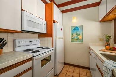 This is a leasehold property. Perfectly Priced With Excellent - photo 11
