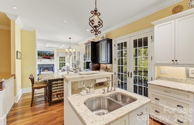 Offered for sale by its original owners, this traditional custom - photo 21