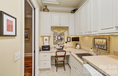 Offered for sale by its original owners, this traditional custom - photo 31