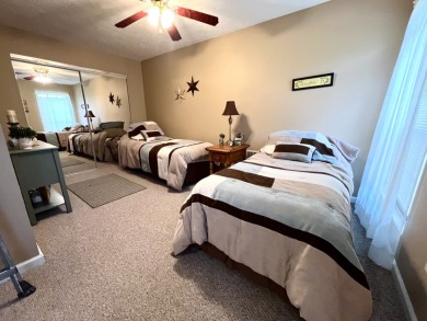 3 BR - 2 BA in a PRIME location at ROUGH RIVER LAKE!! - photo 17