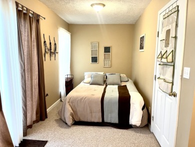 3 BR - 2 BA in a PRIME location at ROUGH RIVER LAKE!! - photo 18