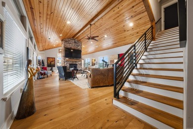 An Exceptional West Winds Estate with Private Poolside Retreat & - photo 11
