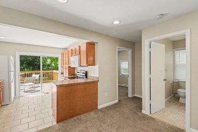 **ALL OFFERS DUE TUESDAY 6/16 AT 9AM**Welcome home to this - photo 20