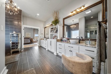 An Exceptional West Winds Estate with Private Poolside Retreat & - photo 25