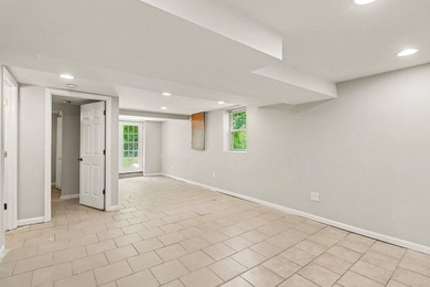 **ALL OFFERS DUE TUESDAY 6/16 AT 9AM**Welcome home to this - photo 29