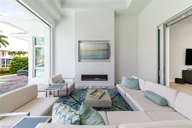 Experience the best of Naples waterfront living in this - photo 37