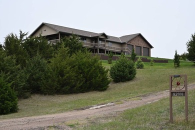 Beautiful hilltop home with incredible panoramic views of the - photo 1