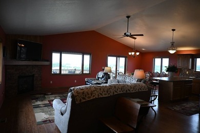 Beautiful hilltop home with incredible panoramic views of the - photo 9