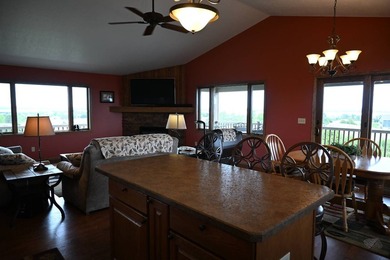 Beautiful hilltop home with incredible panoramic views of the - photo 10