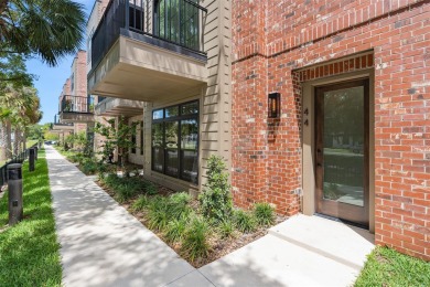 Lake Townhome/Townhouse For Sale in Winter Garden, Florida