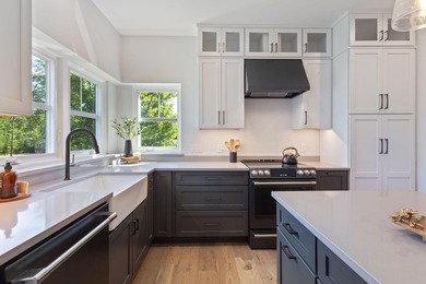 Welcome to 43 Rose Douglas Lane, a thoughtfully designed - photo 14