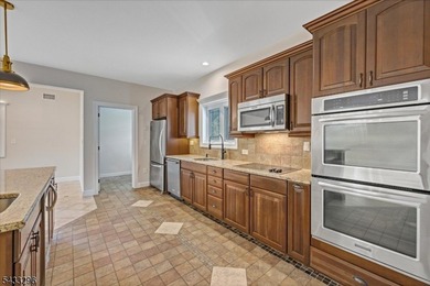 Beautifully maintained custom home in the White Meadow Lake - photo 15