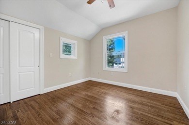 Beautifully maintained custom home in the White Meadow Lake - photo 20