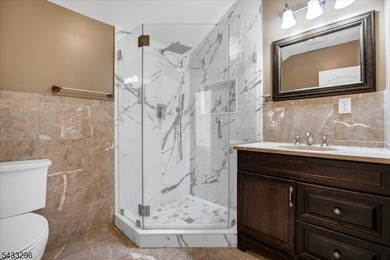 Beautifully maintained custom home in the White Meadow Lake - photo 22
