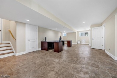 Beautifully maintained custom home in the White Meadow Lake - photo 24