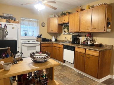 3 BR - 2 BA in a PRIME location at ROUGH RIVER LAKE!! - photo 11