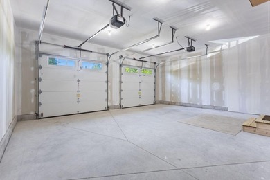 Welcome to 43 Rose Douglas Lane, a thoughtfully designed - photo 38