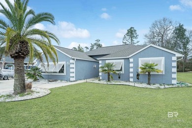 Beautifully remodeled 4BR/3BA home in a quiet Gulf Shores - photo 1
