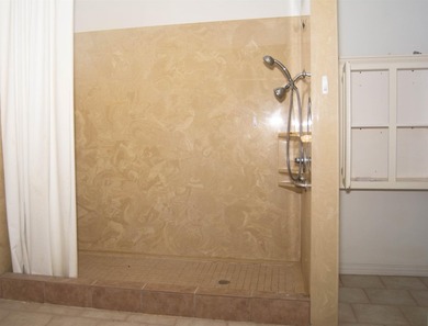 This 3/2/2 home offers incredible potential and plenty of space - photo 15