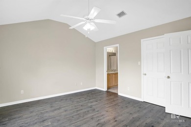Welcome to this beautifully maintained 3-bedroom, 2-bath home - photo 9
