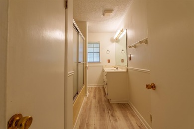 Charming 3 bedrooms, 2 bath home on 1 acre corner lot near - photo 13