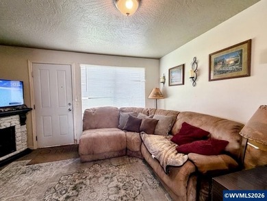 Great Opportunity for Owner-Occupant or Investor! Duplex - photo 13