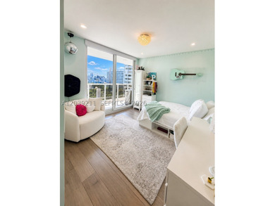 Fully renovated and reimagined turnkey 2,388 SF 3-Bedroom + Den - photo 17