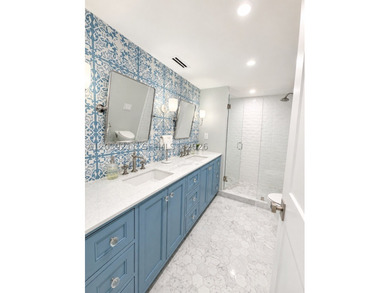 Fully renovated and reimagined turnkey 2,388 SF 3-Bedroom + Den - photo 18