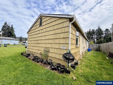 Great Opportunity for Owner-Occupant or Investor! Duplex - photo 19