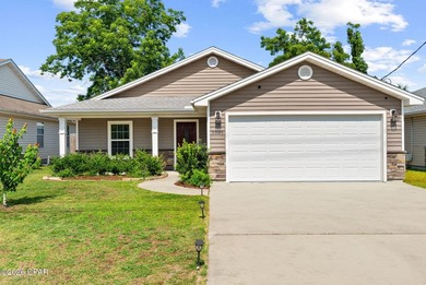 Welcome to 3025 Sarasota Avenue, a beautifully maintained - photo 1