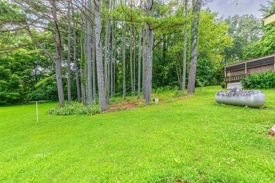 Charming 3 bedrooms, 2 bath home on 1 acre corner lot near - photo 29