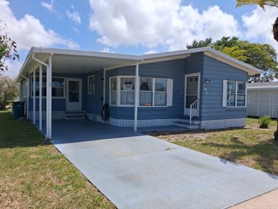 **FULLY REMODELED** Spacious 1,450 sq ft -- 2 Bedroom, 2 Bath - photo 1