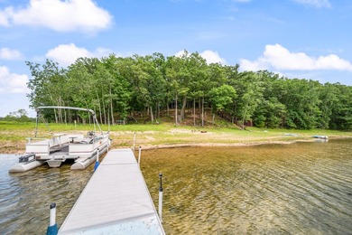 Escape to the quiet side of lake living. This 3-bedroom, 2-bath - photo 32