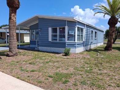 **FULLY REMODELED** Spacious 1,450 sq ft -- 2 Bedroom, 2 Bath - photo 2