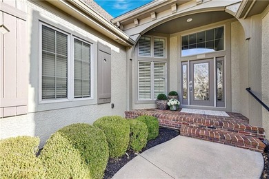 Meticulously maintained, maintenance-provided villa in the - photo 4