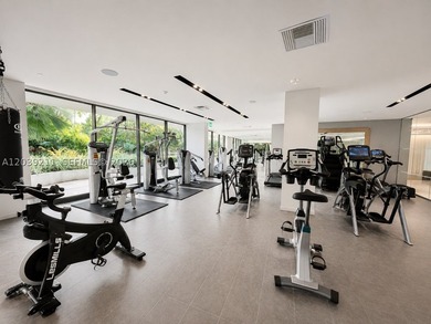Fully renovated and reimagined turnkey 2,388 SF 3-Bedroom + Den - photo 37