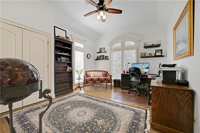 Meticulously maintained, maintenance-provided villa in the - photo 10