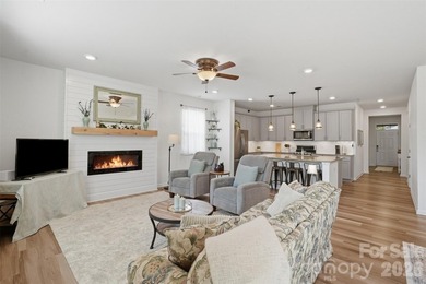 Here is that hard-to-find, charming one-floor home near Wesley - photo 5